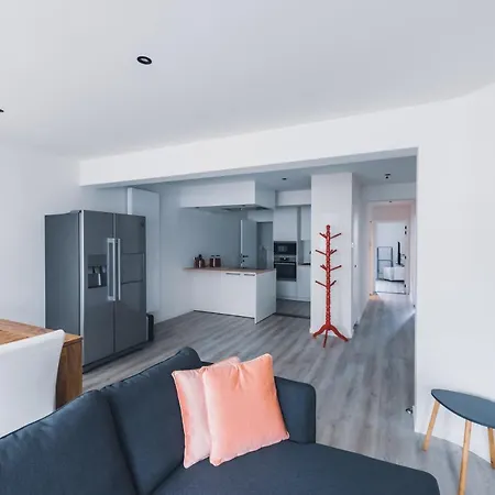 Sunny Sea Terkade Apartment