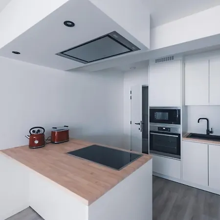 Sunny Sea Terkade Apartment