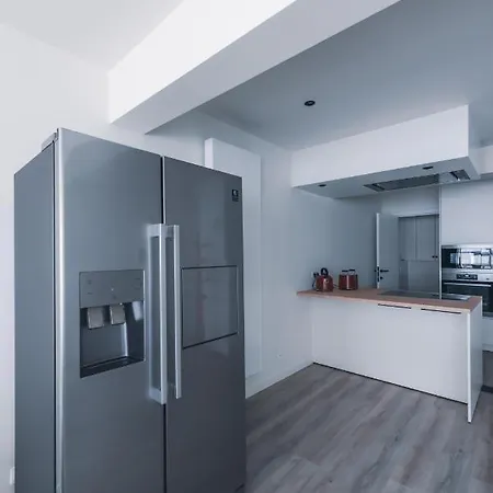 Sunny Sea Terkade Apartment *